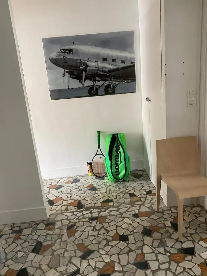 King'S Rooms In Charming Paris Homestay